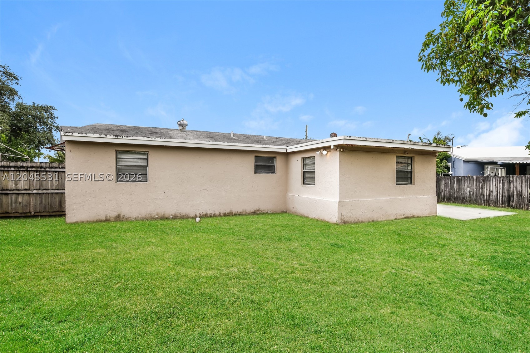 BROADVIEW PARK - Residential Lease