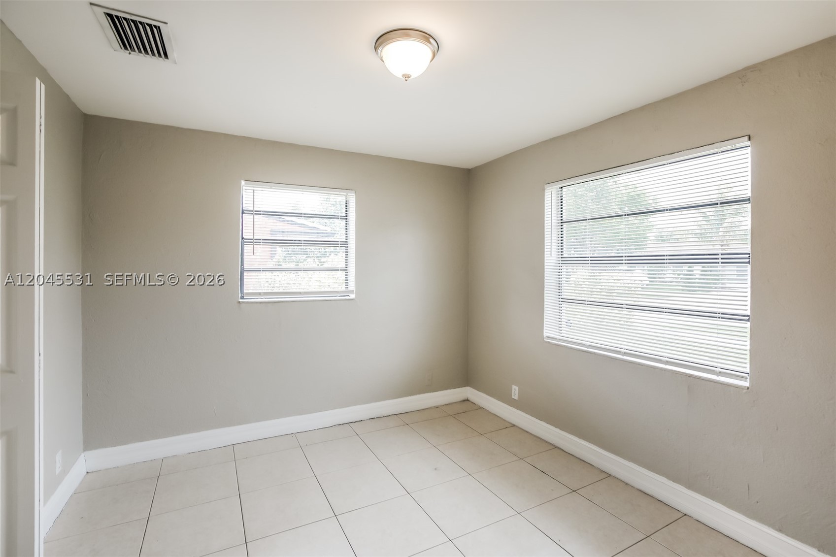 BROADVIEW PARK - Residential Lease