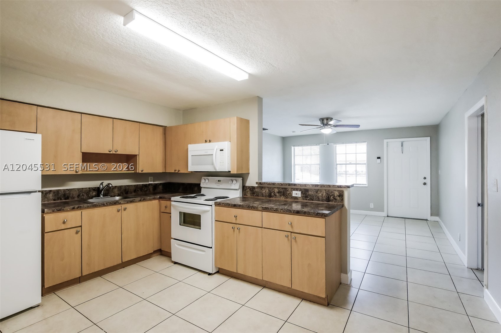 BROADVIEW PARK - Residential Lease