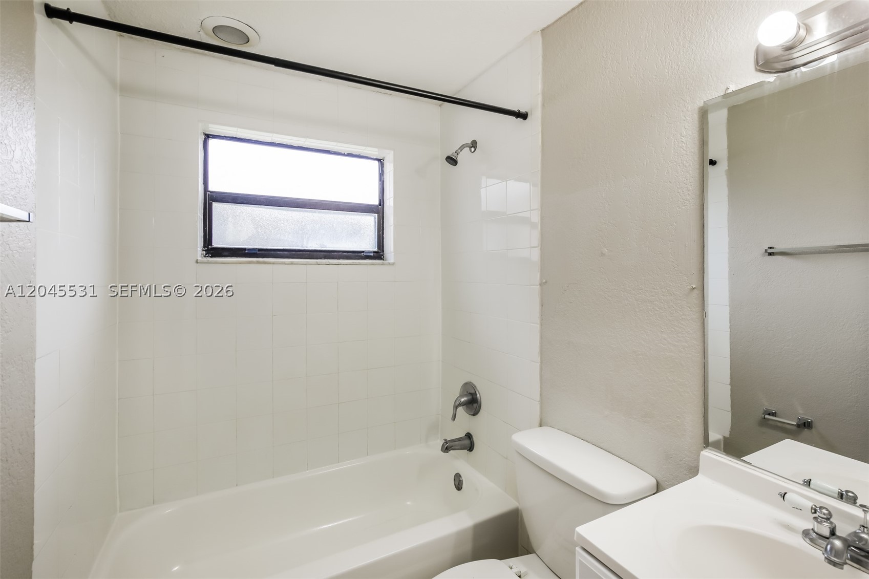 BROADVIEW PARK - Residential Lease