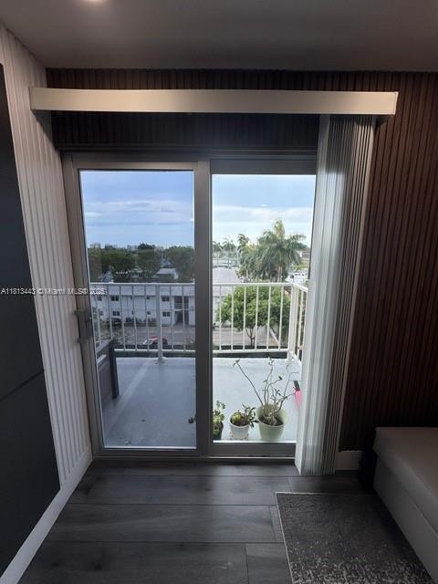 YOLANDA VILLAS CONDO - Residential