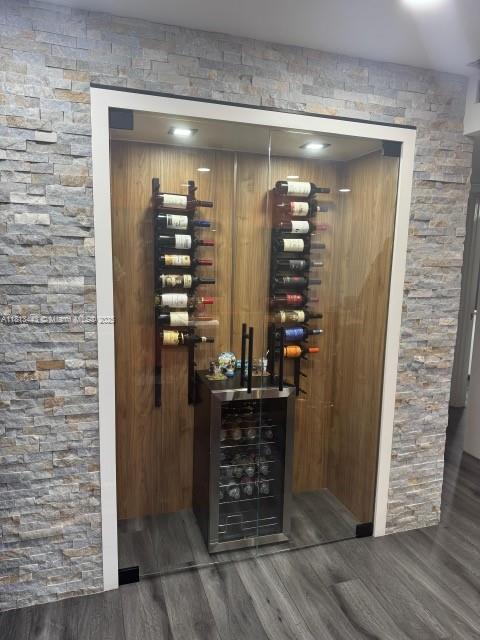 YOLANDA VILLAS CONDO - Residential