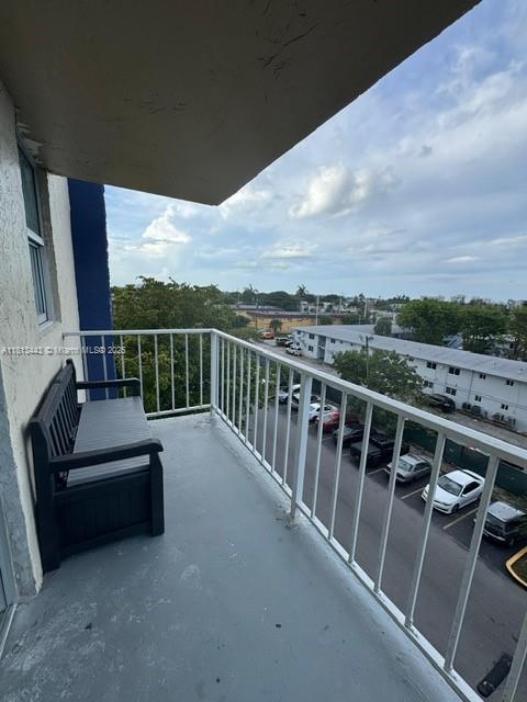 YOLANDA VILLAS CONDO - Residential
