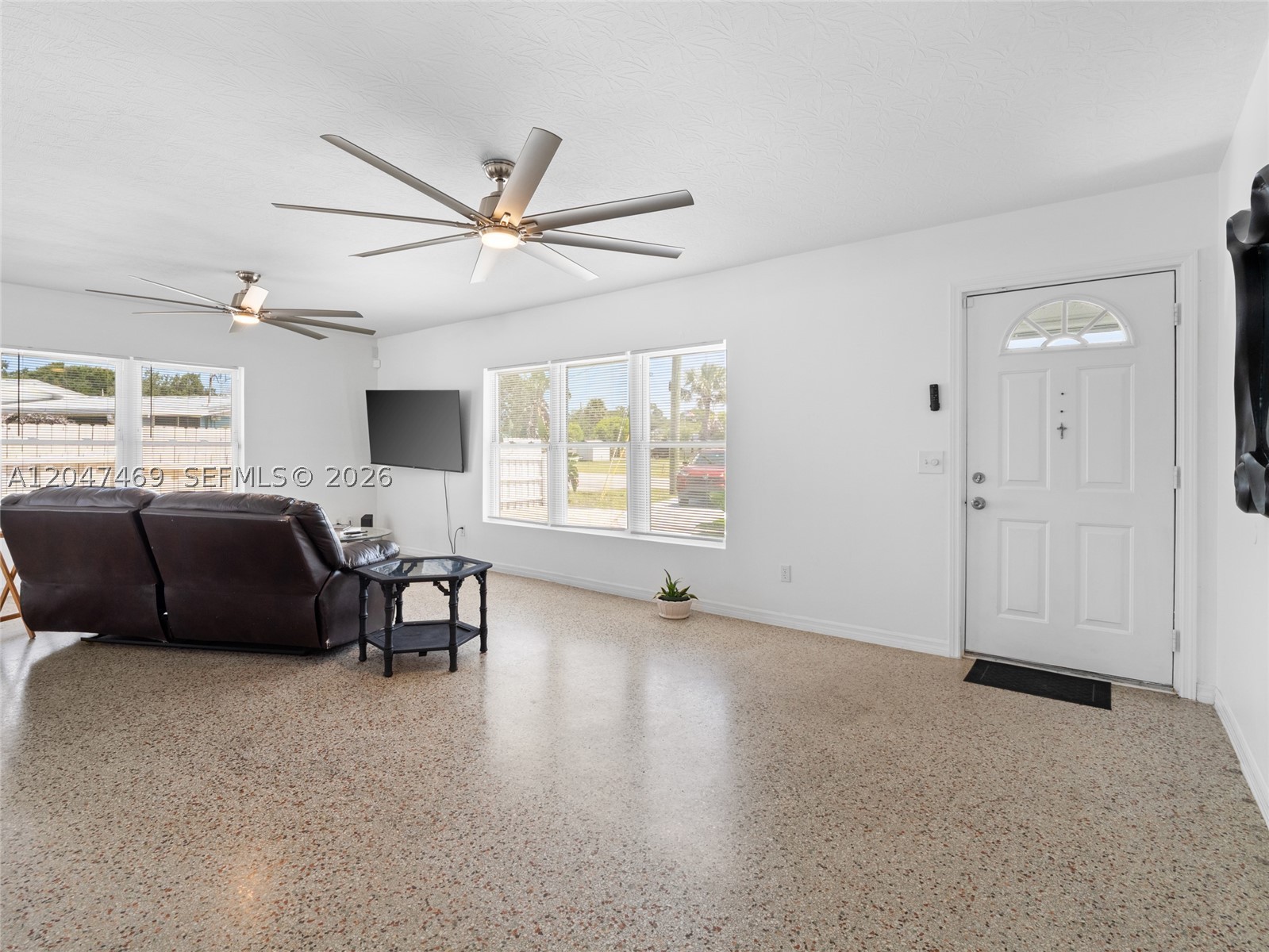Little Hollywood - Residential