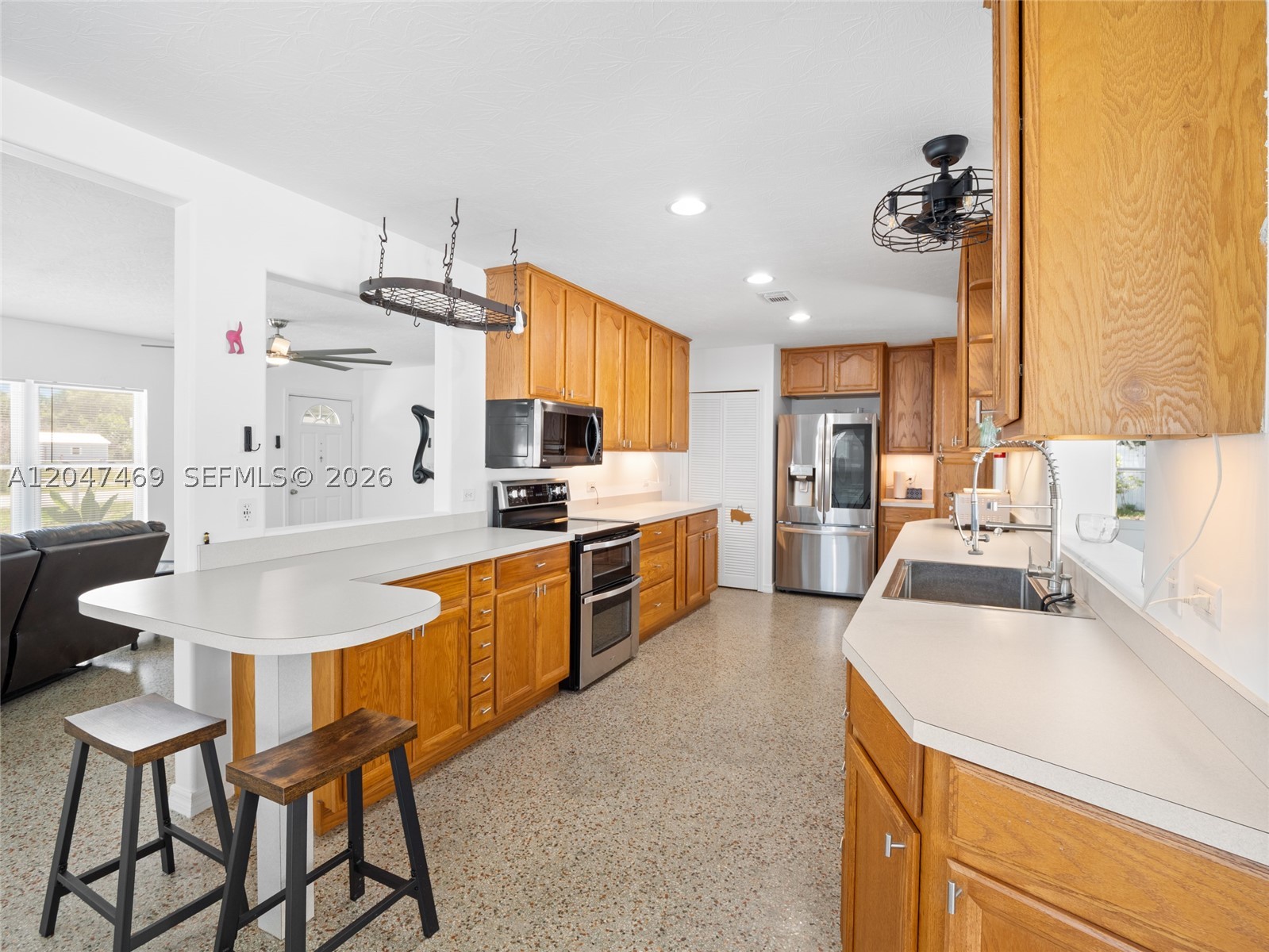 Little Hollywood - Residential