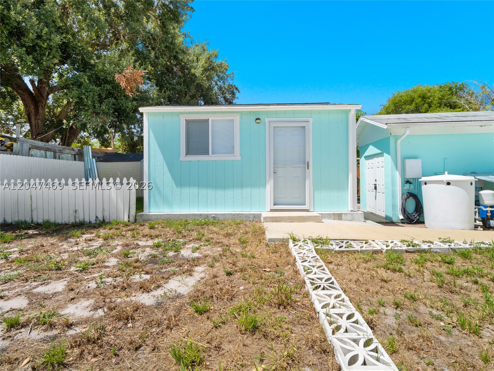 Little Hollywood - Residential