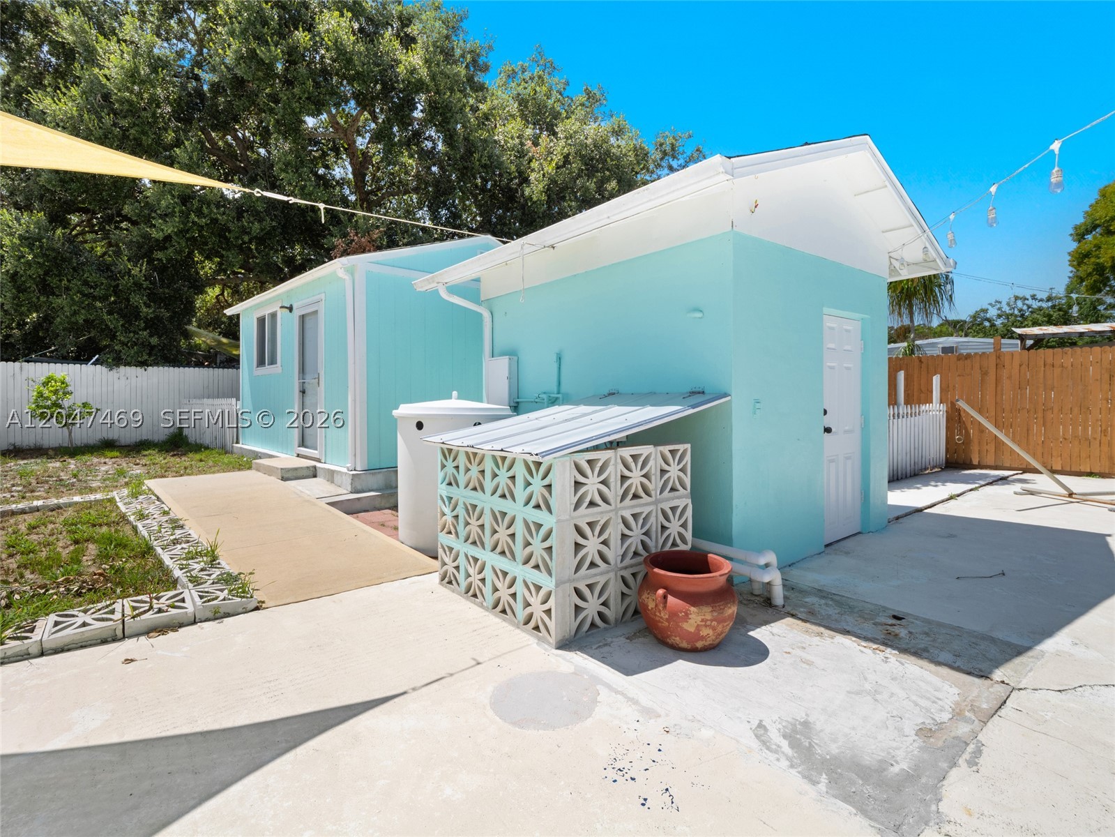 Little Hollywood - Residential