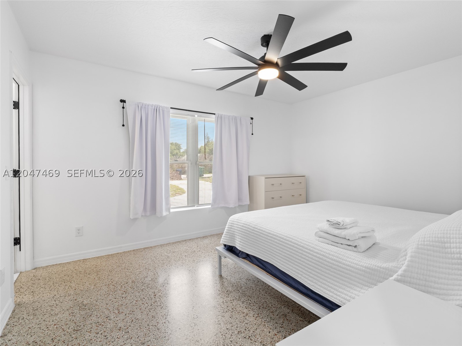 Little Hollywood - Residential