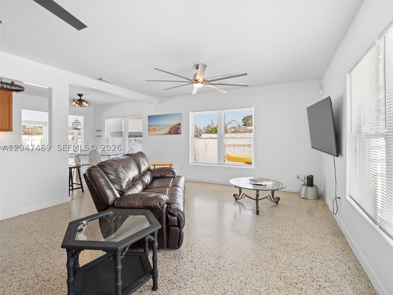 Little Hollywood - Residential