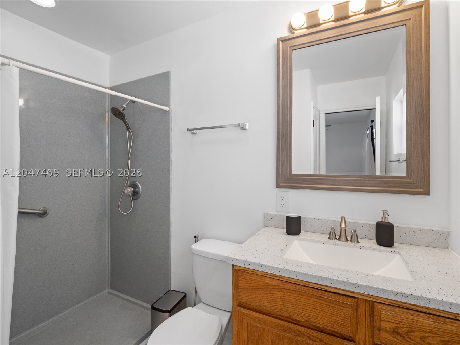 Little Hollywood - Residential