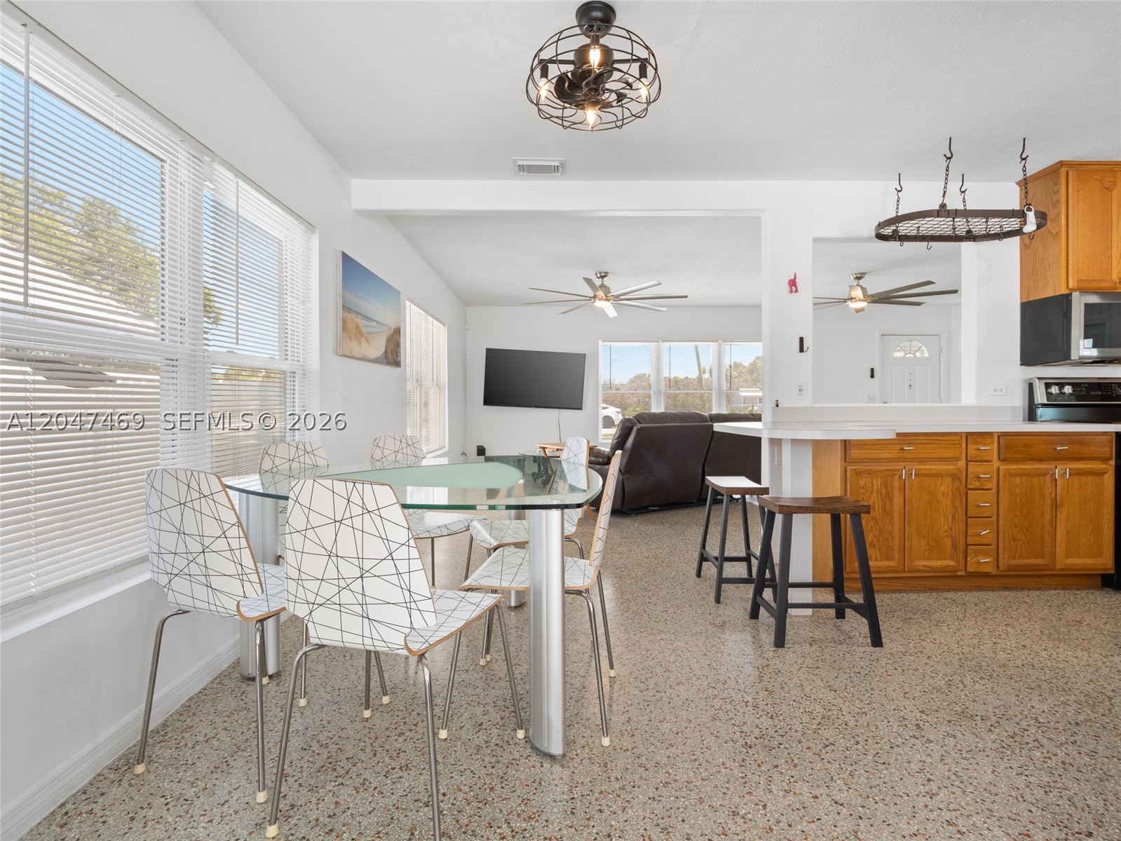Little Hollywood - Residential