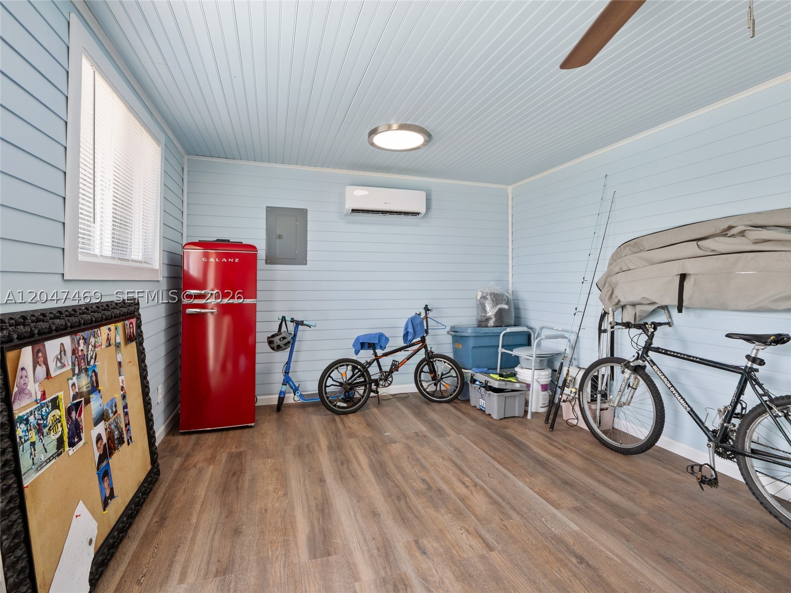 Little Hollywood - Residential