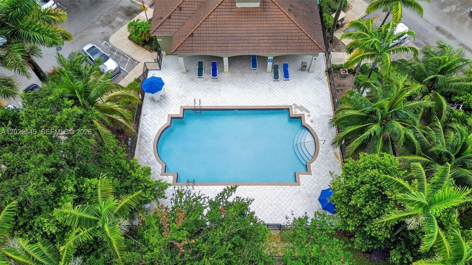 VILLAGE WALK - Residential