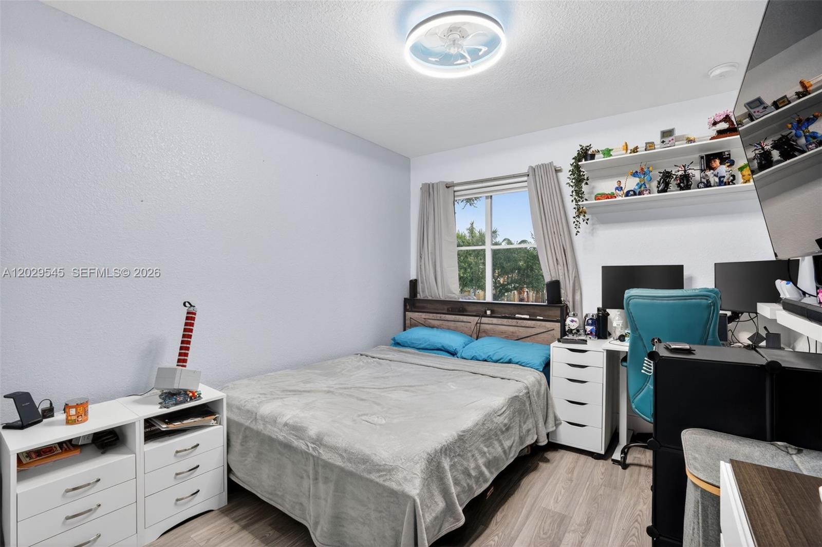 VILLAGE WALK - Residential