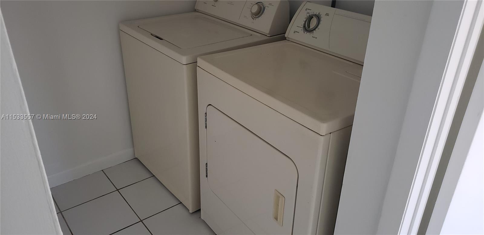 EL PRADO XIII CONDO - Residential Lease