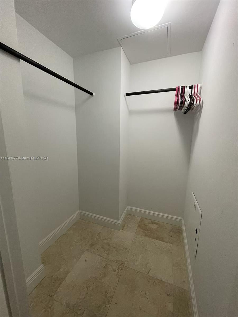 INFINITY AT BRICKELL COND - Residential Lease