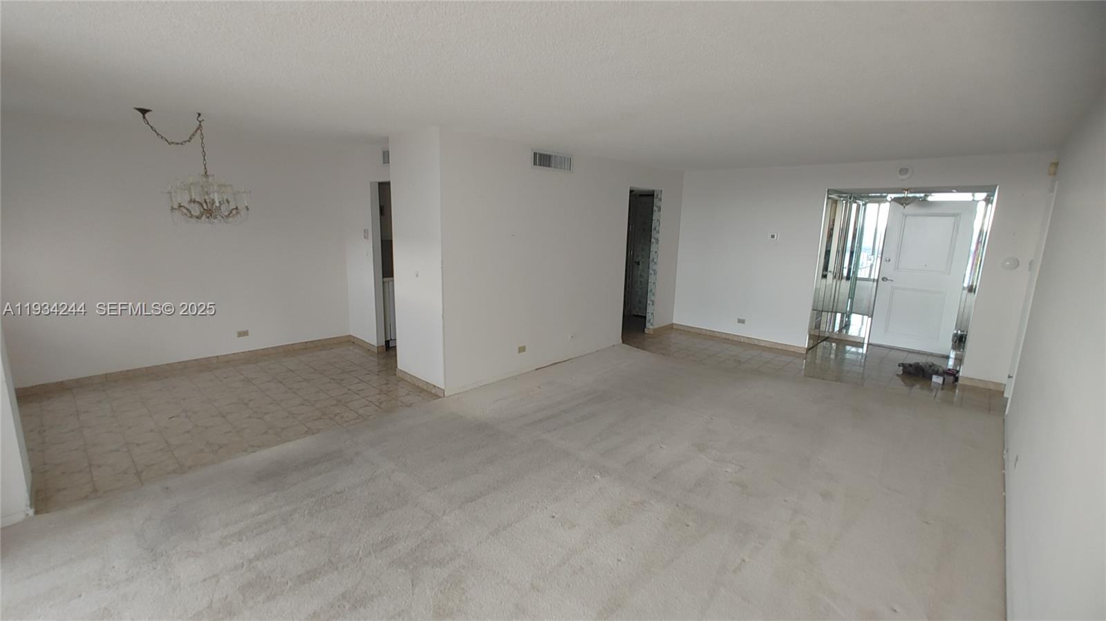 WINSTON TOWERS 500 CONDO - Residential
