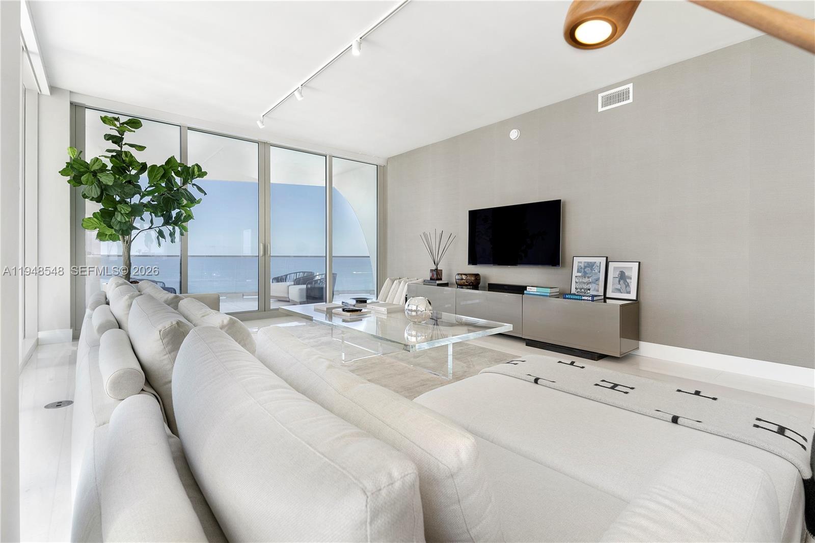 JADE SIGNATURE CONDO - Residential Lease