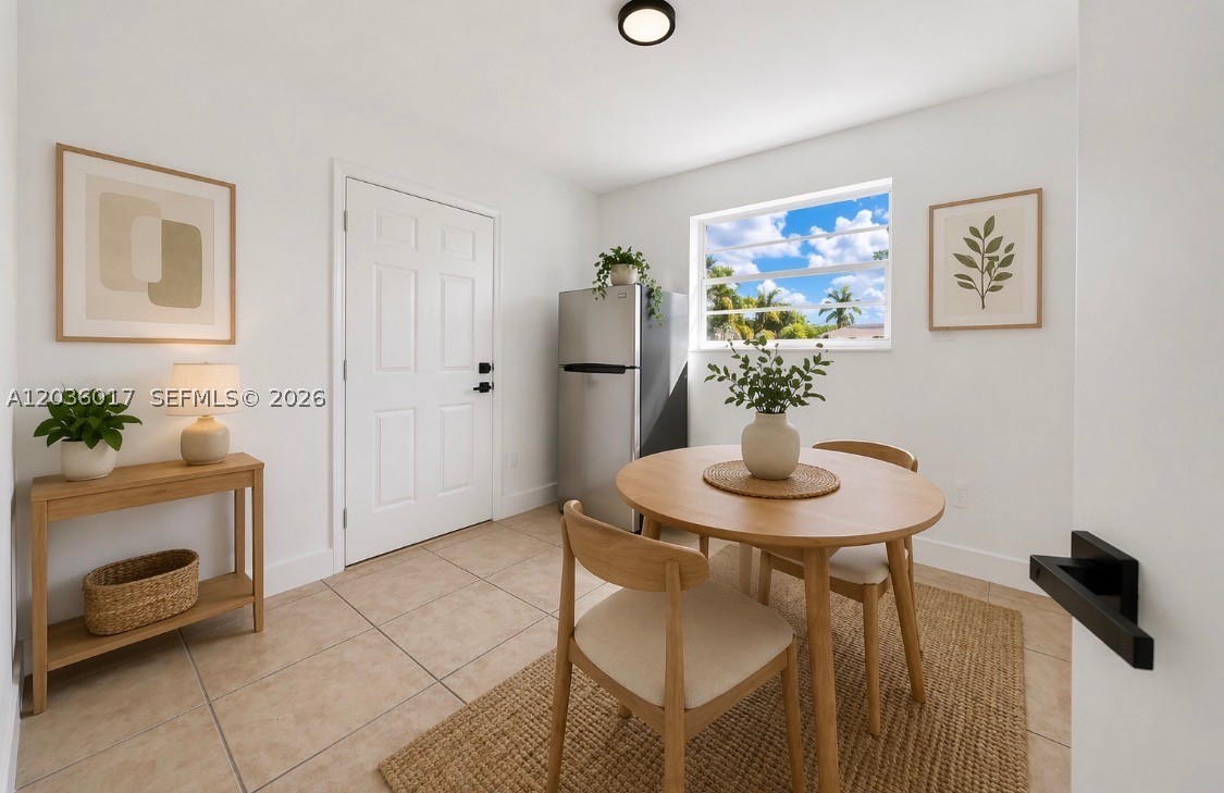FONTAINEBLEAU GARDENS 1ST - Residential