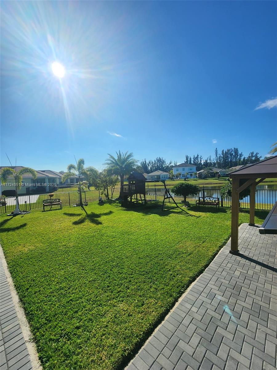 GROVES OF WESTLAKE - Residential
