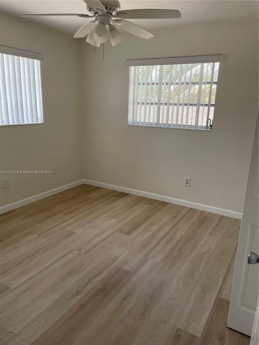 LAWRENCE ESTATE LAND CO - Residential Lease