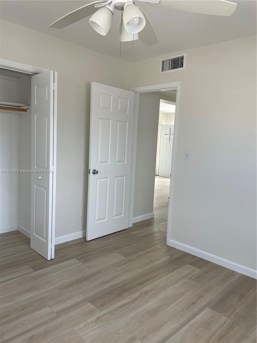 LAWRENCE ESTATE LAND CO - Residential Lease