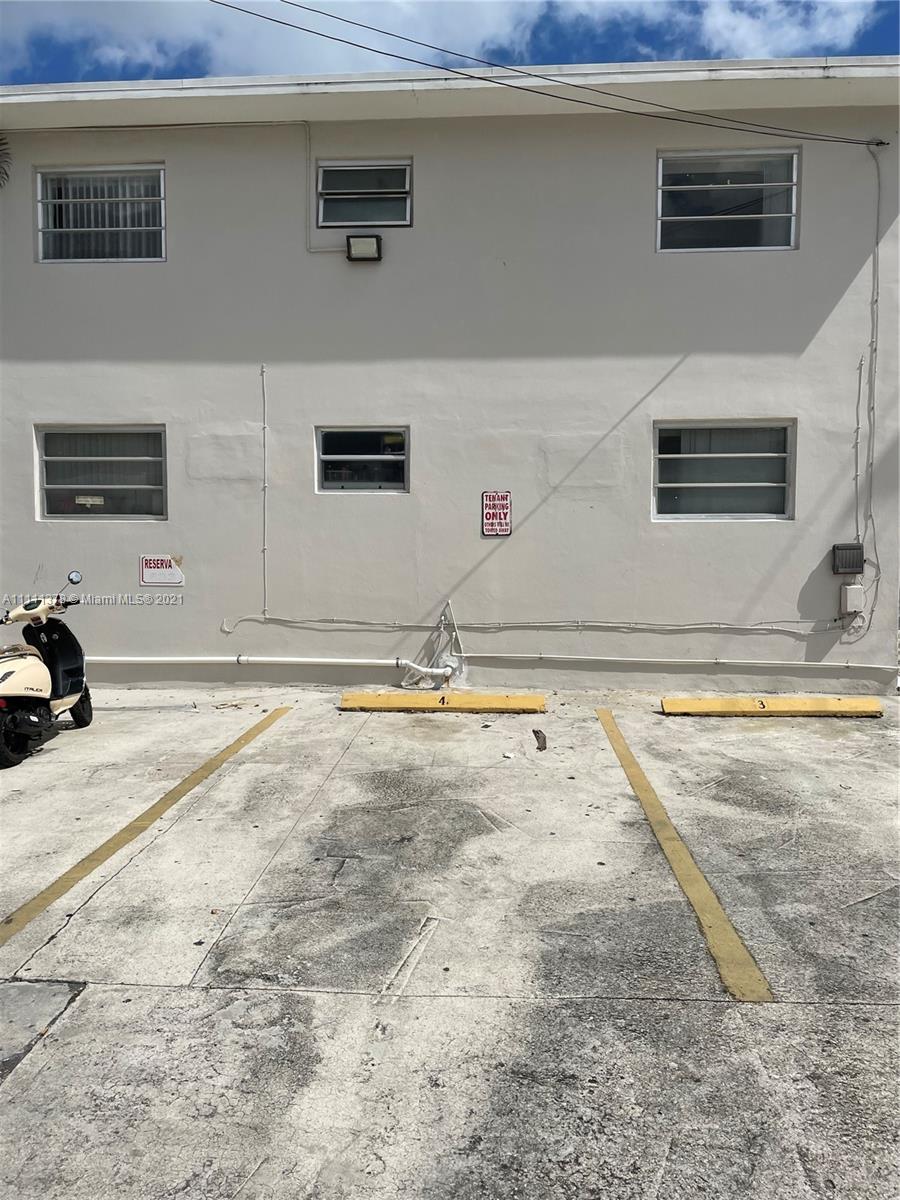 LAWRENCE ESTATE LAND CO - Residential Lease