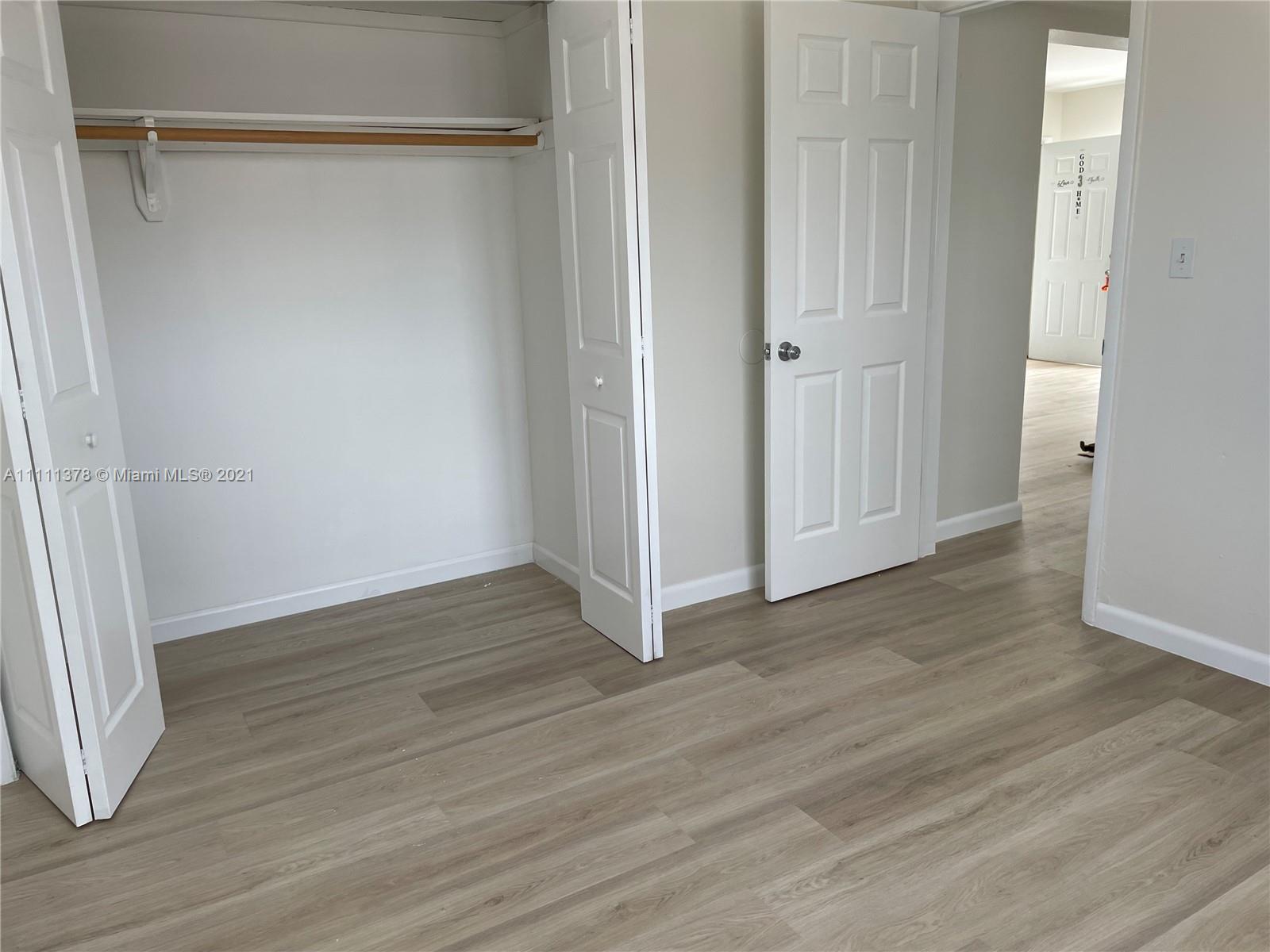 LAWRENCE ESTATE LAND CO - Residential Lease