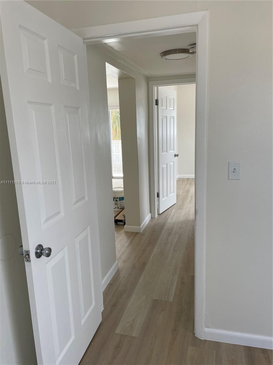 LAWRENCE ESTATE LAND CO - Residential Lease