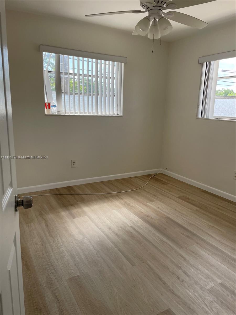 LAWRENCE ESTATE LAND CO - Residential Lease