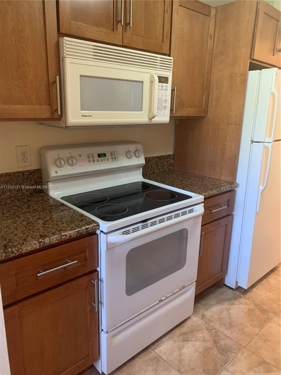 PRESERVE AT AVERY LAKES ( - Residential Lease