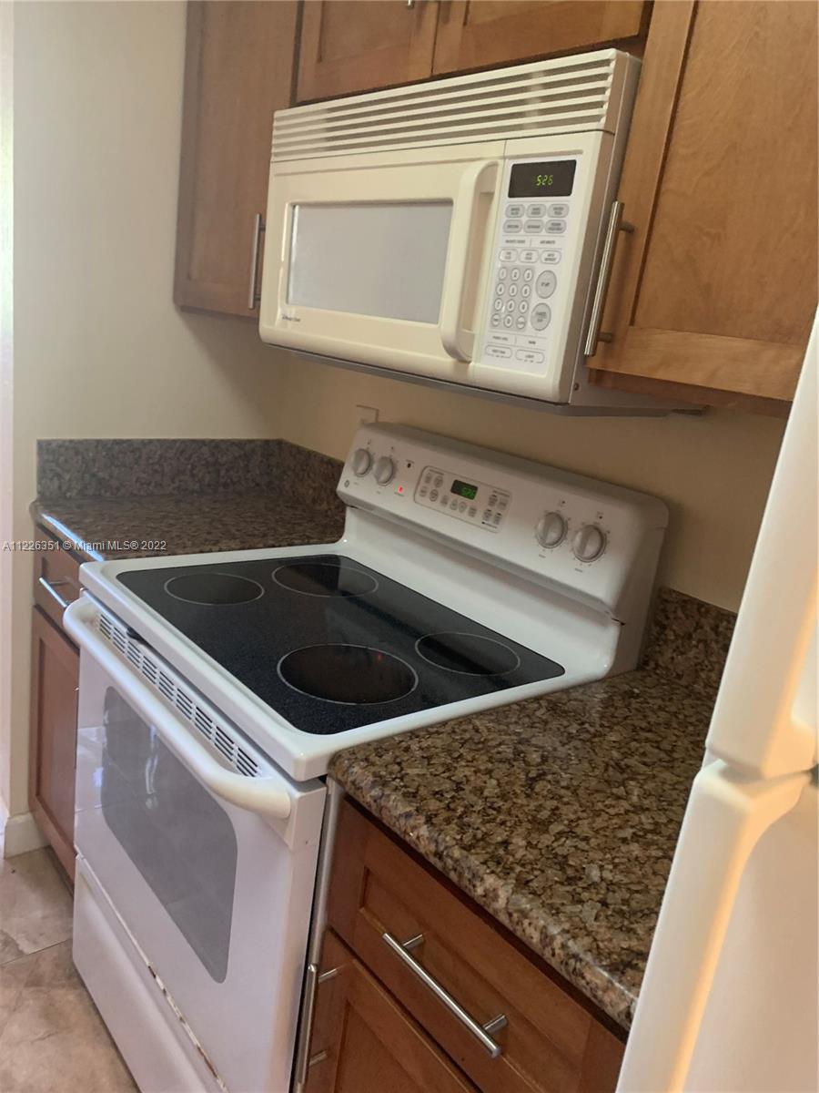 PRESERVE AT AVERY LAKES ( - Residential Lease