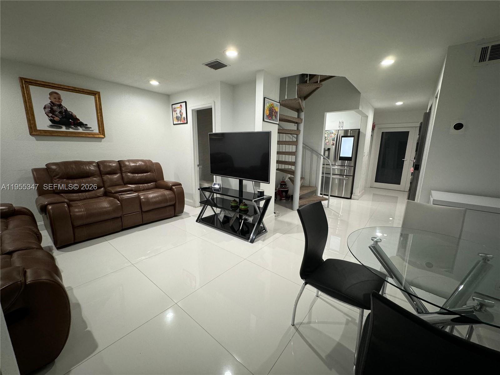 KENDALE WOODS NORTH CONDO - Residential