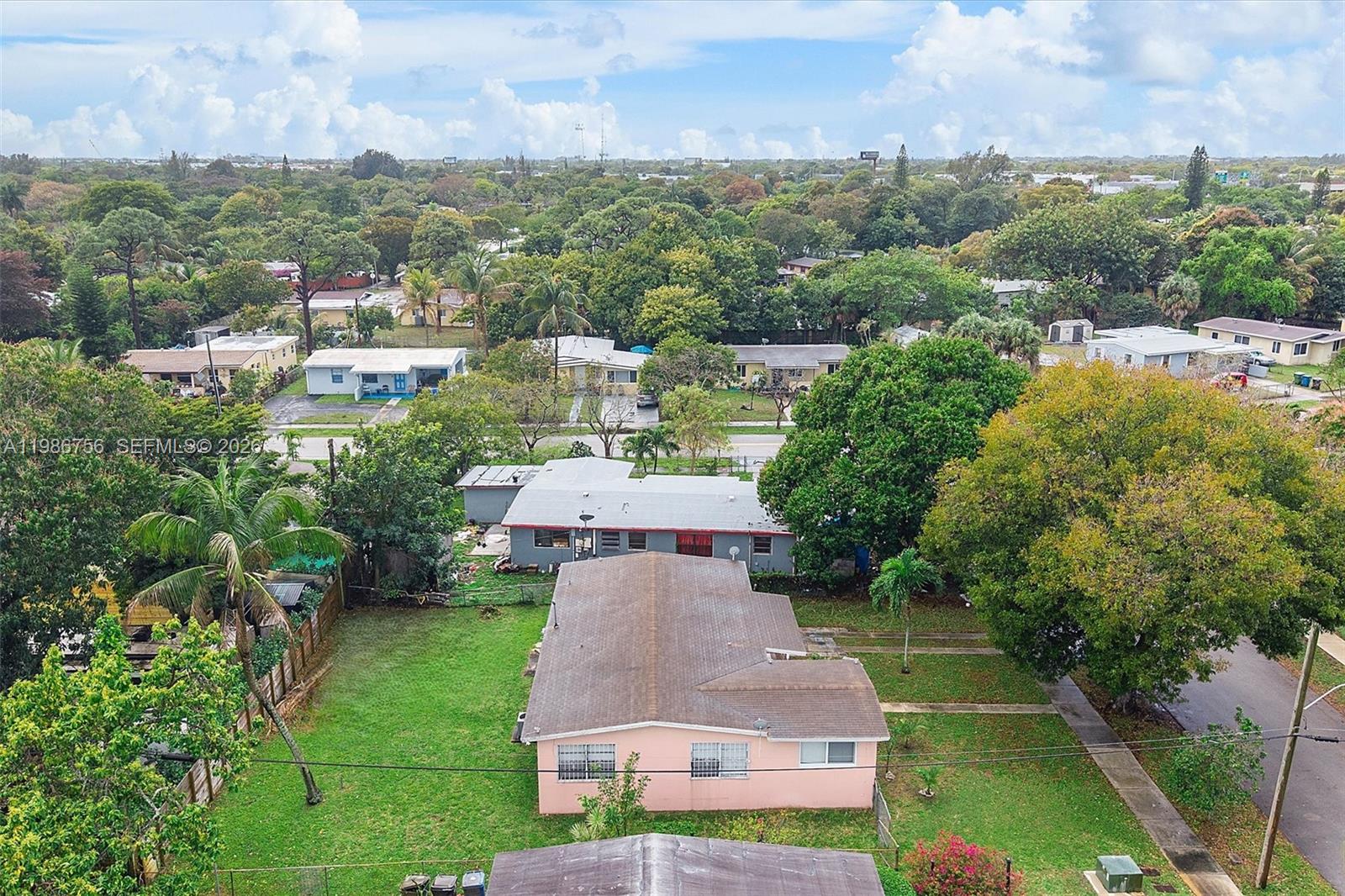 LAUDERDALE MANORS 19 ST - Residential
