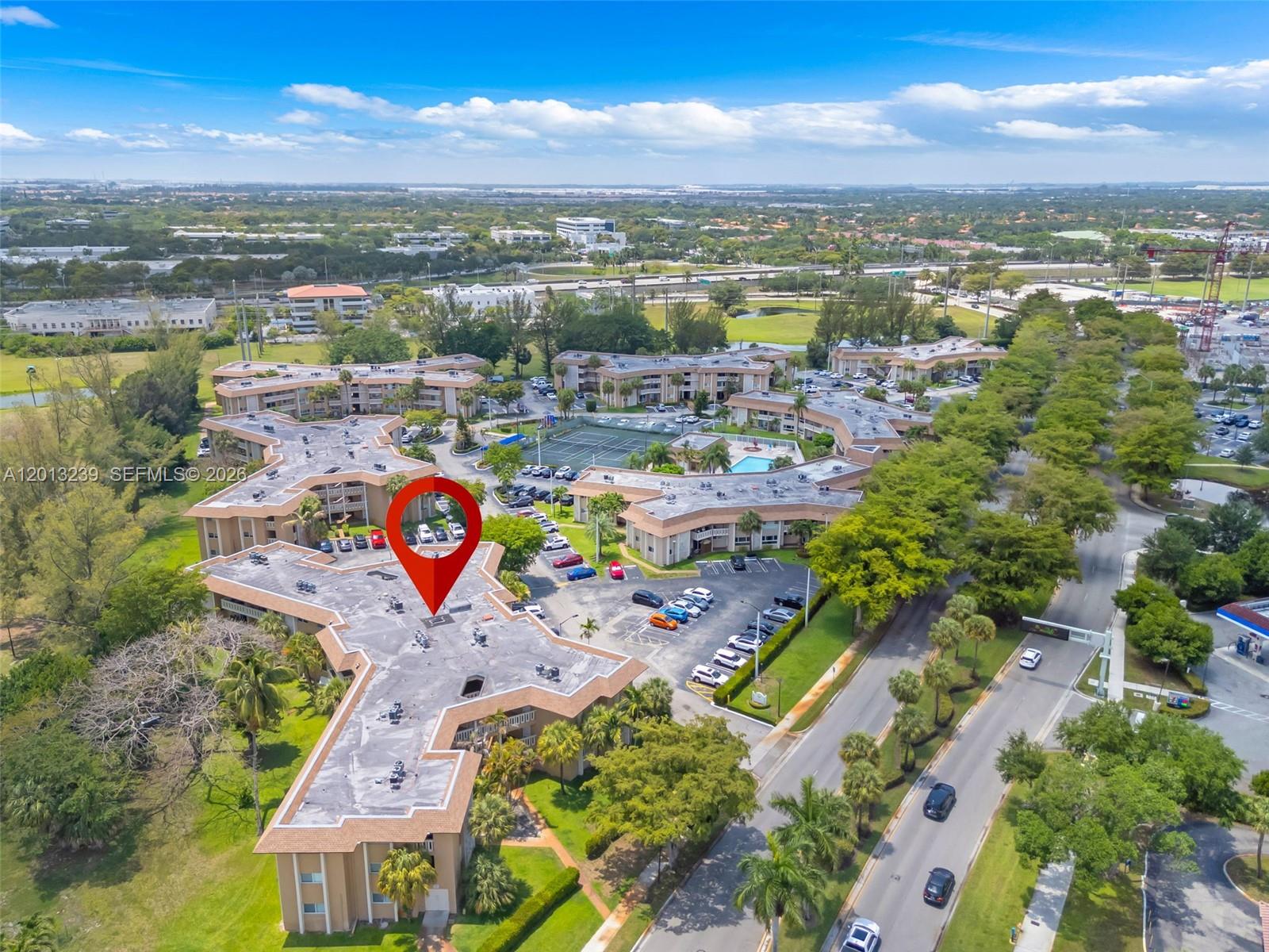 VILLAS OF MIAMI LAKES CON - Residential