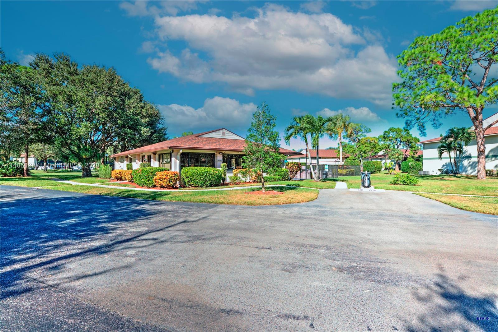 CHASEWOOD OF JUPITER COND - Residential