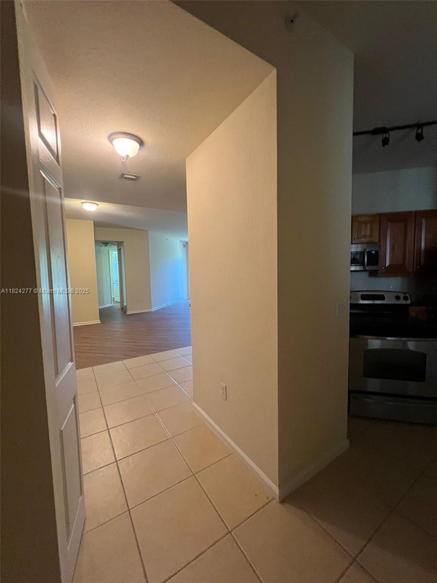 ROYAL POINT AT PALM AIRE - Residential Lease