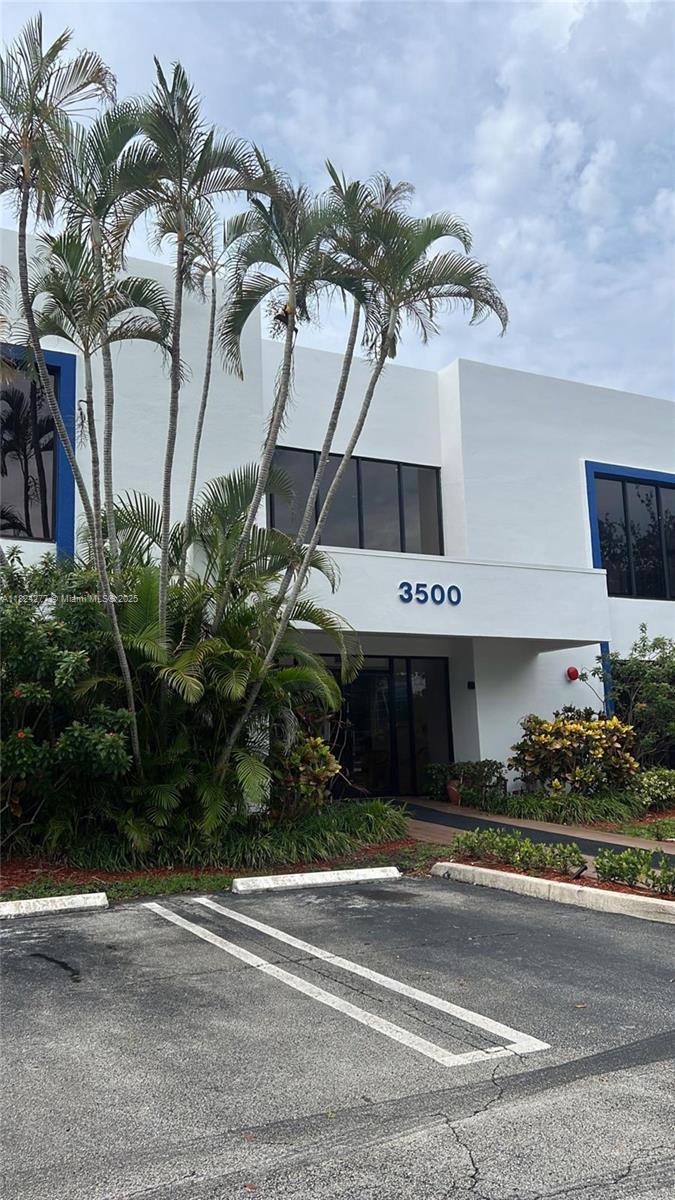 ROYAL POINT AT PALM AIRE - Residential Lease