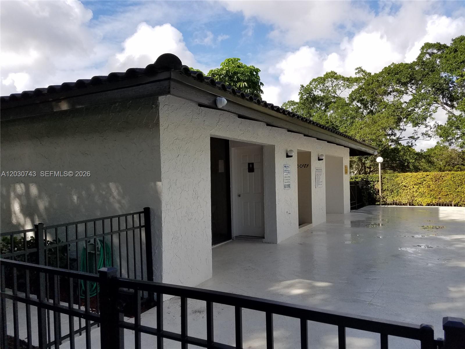HILLTOP CONDO - Residential Lease