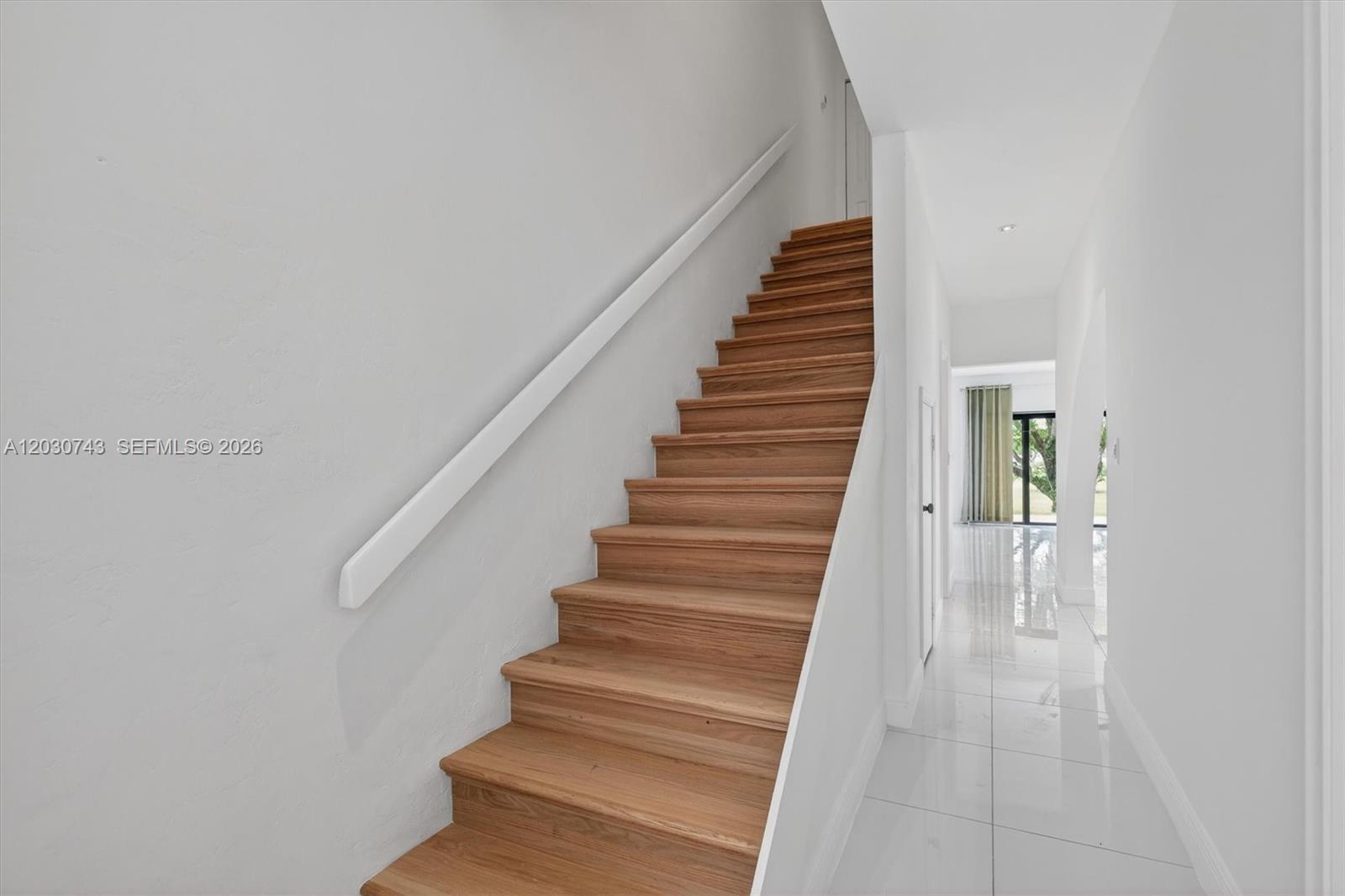 HILLTOP CONDO - Residential Lease