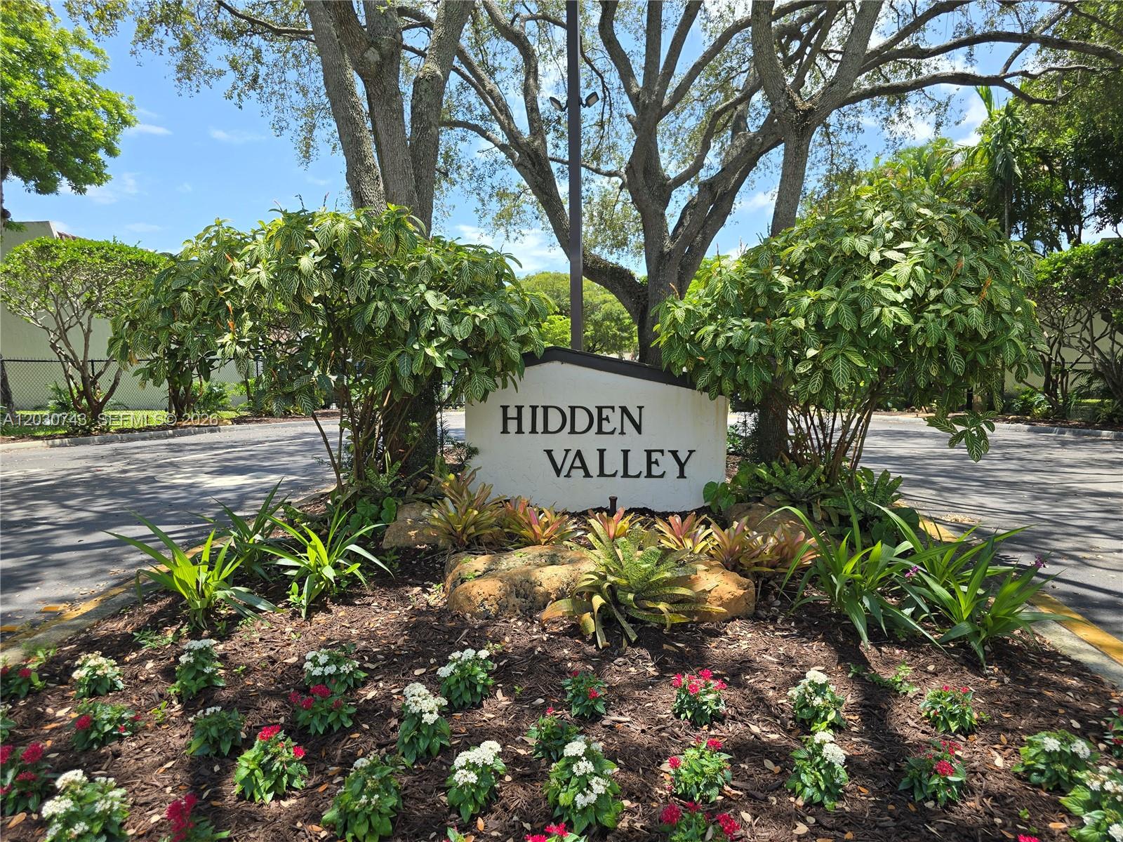 HILLTOP CONDO - Residential Lease