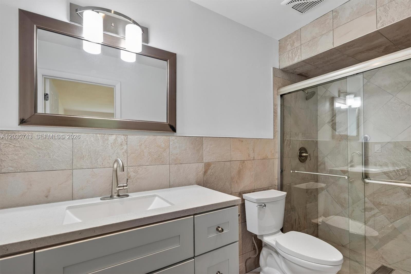 HILLTOP CONDO - Residential Lease