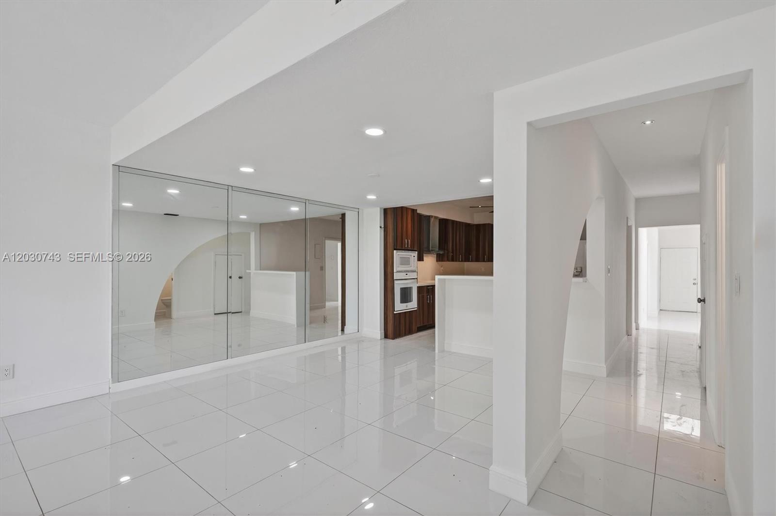 HILLTOP CONDO - Residential Lease