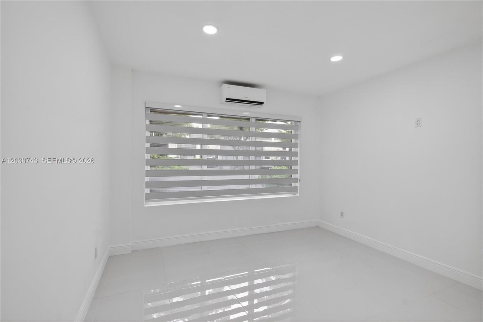 HILLTOP CONDO - Residential Lease