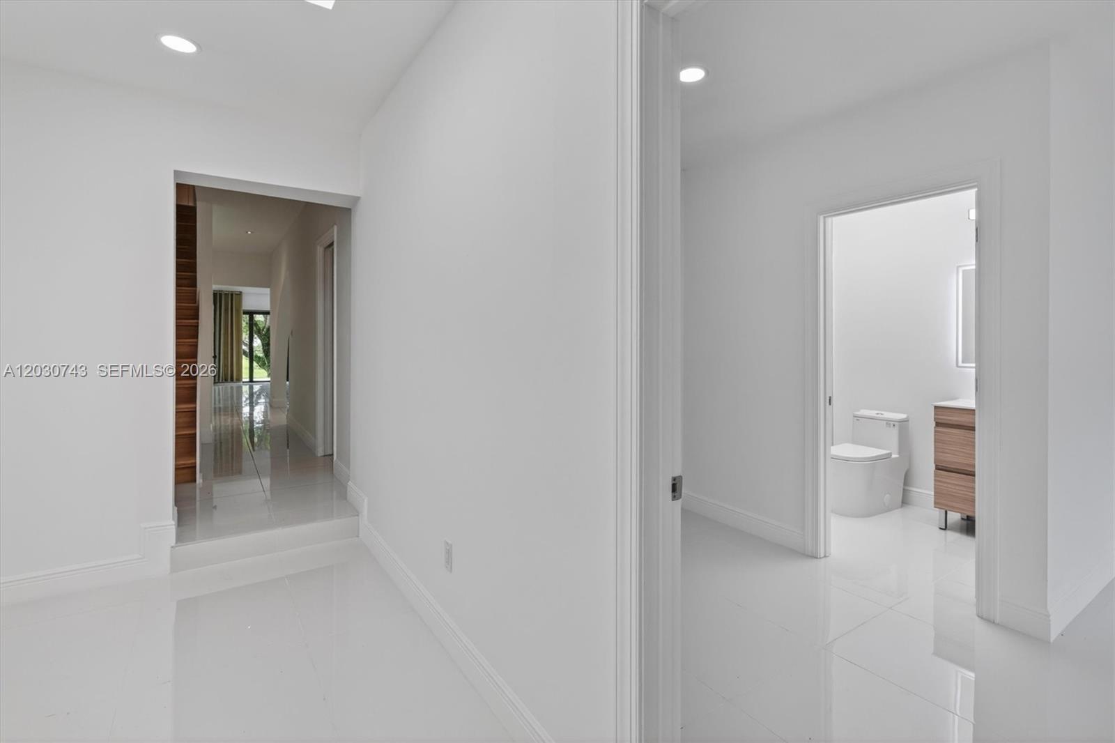 HILLTOP CONDO - Residential Lease