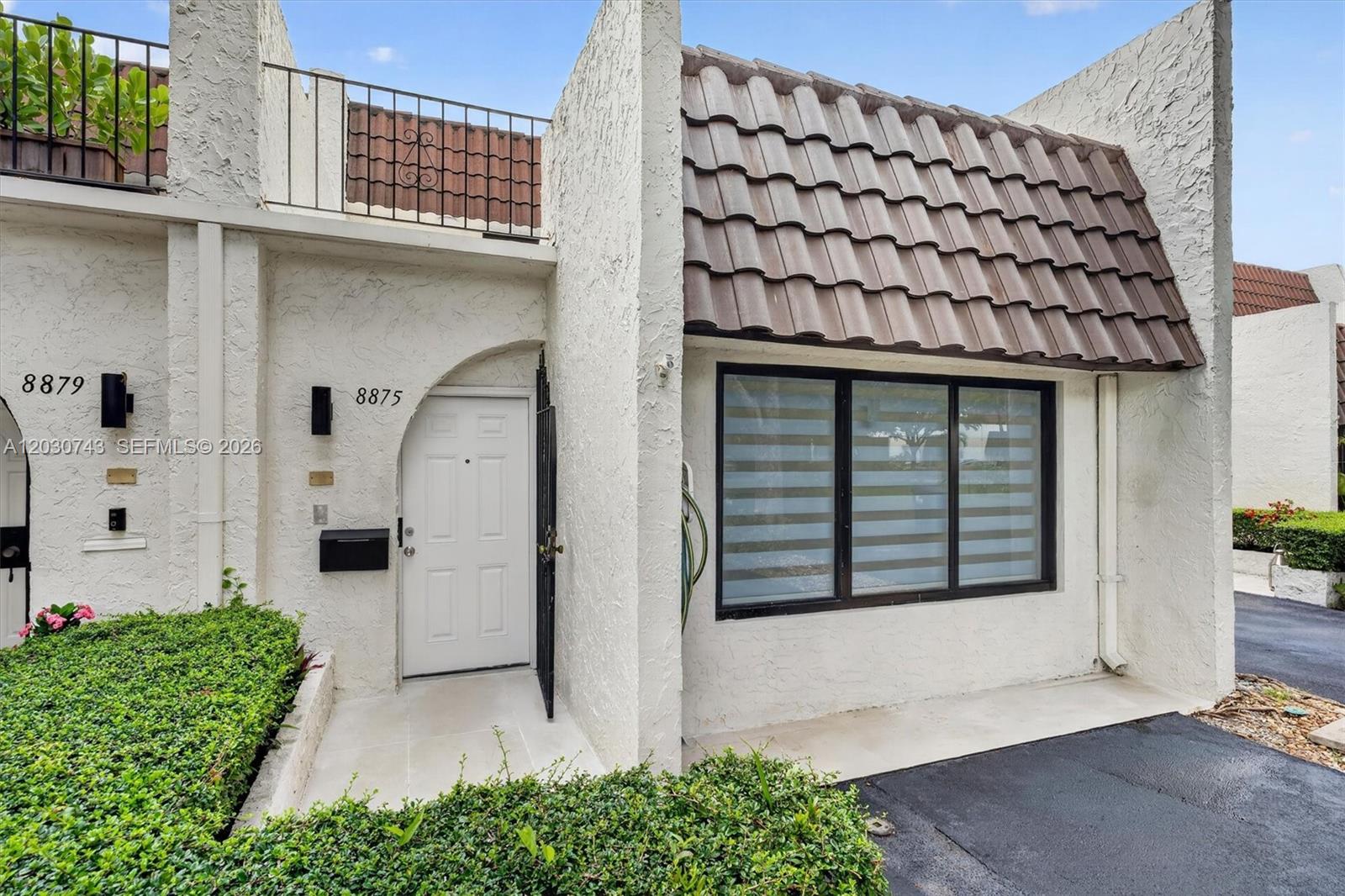 HILLTOP CONDO - Residential Lease
