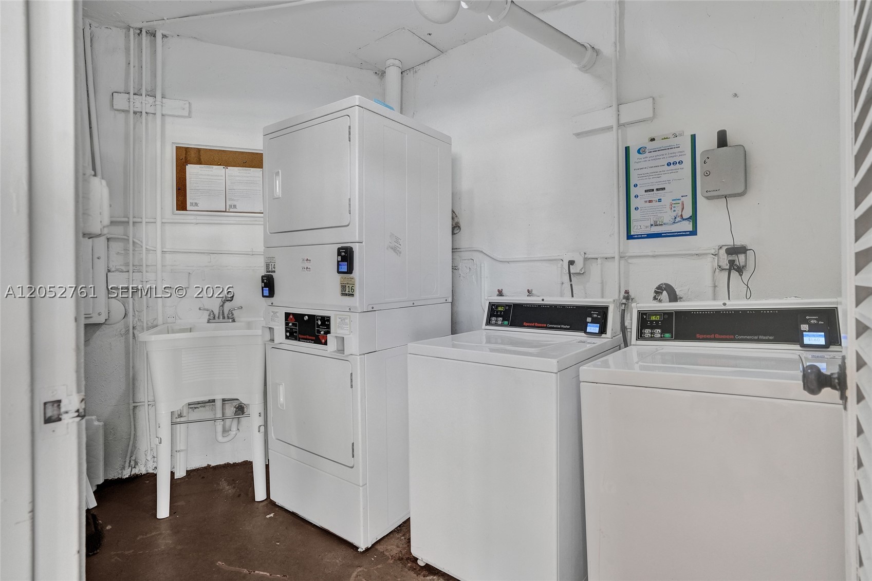 VILLAS OF MIAMI LAKES CON - Residential