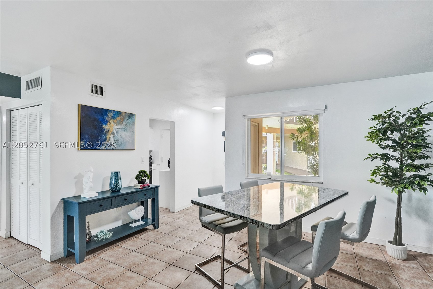 VILLAS OF MIAMI LAKES CON - Residential