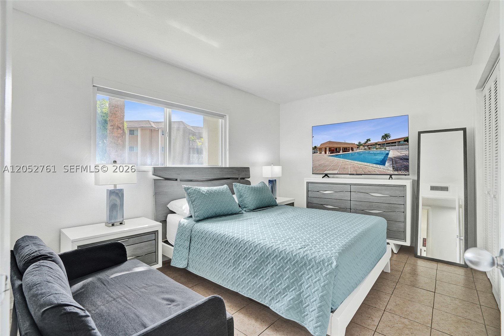 VILLAS OF MIAMI LAKES CON - Residential
