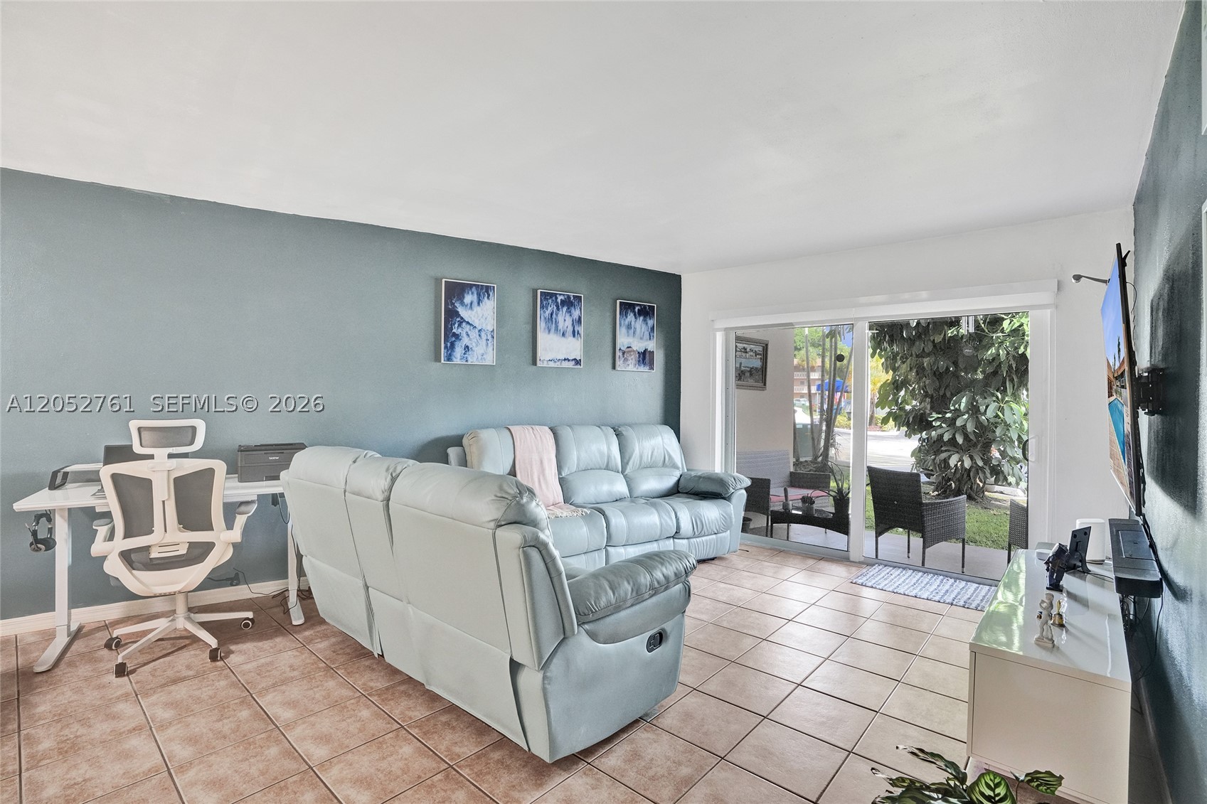 VILLAS OF MIAMI LAKES CON - Residential